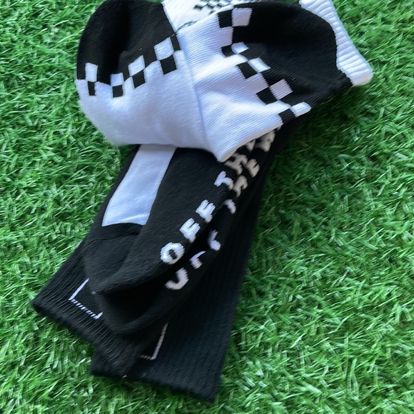 • VANS “Off The Wall” Men’s socks ( 2 pairs socks set ) - Picture 11 of 13
